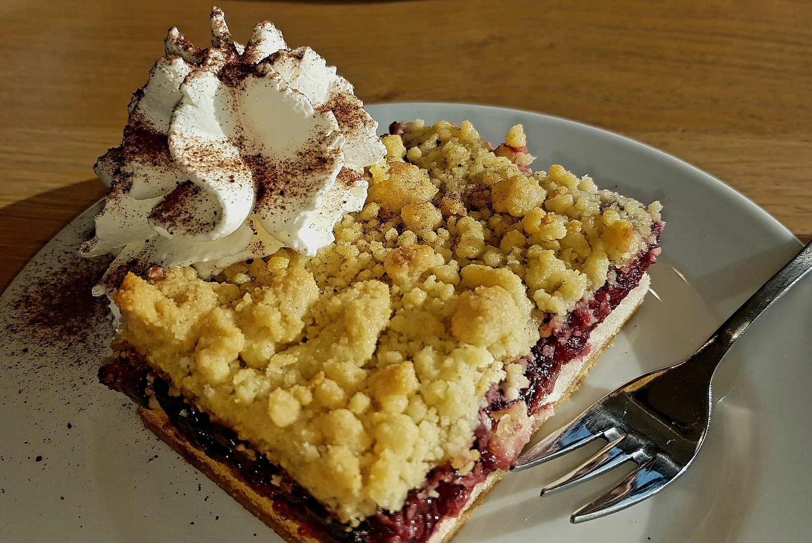 Kirschstreuselkuchen mit Ricotta