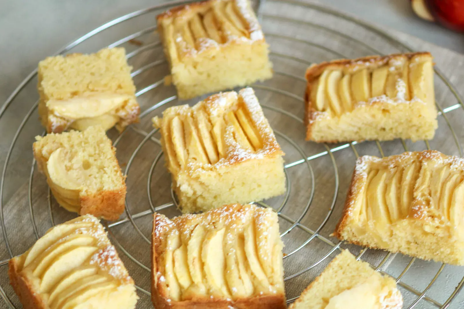 Klassischer Apfelkuchen mit Streuseln