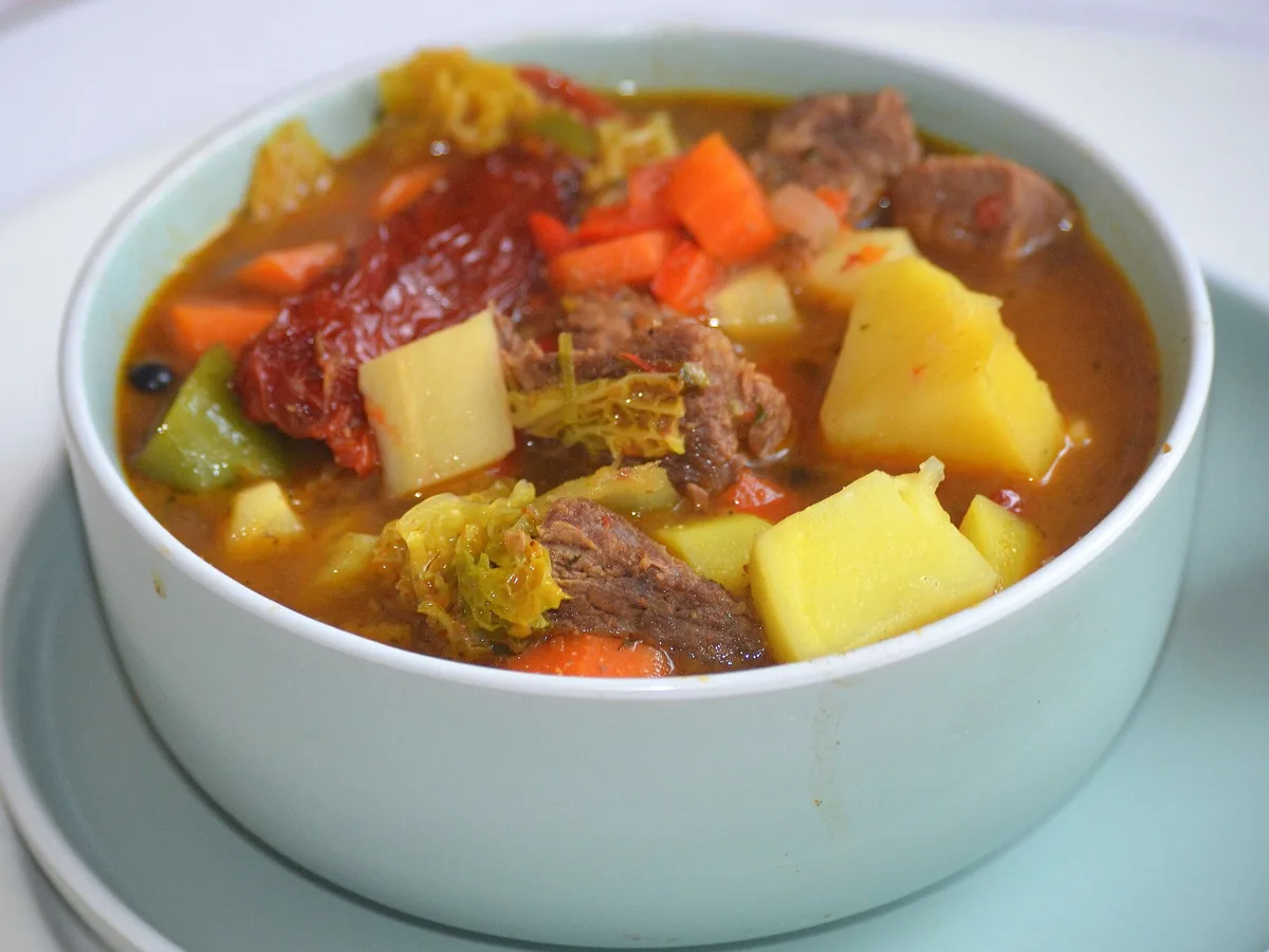 Kräftige Gulaschsuppe auf Vorrat